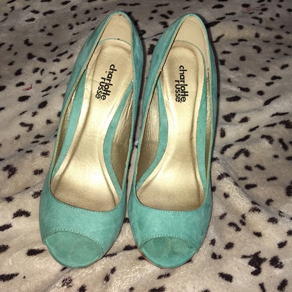 Heels - Picture 3 of 3